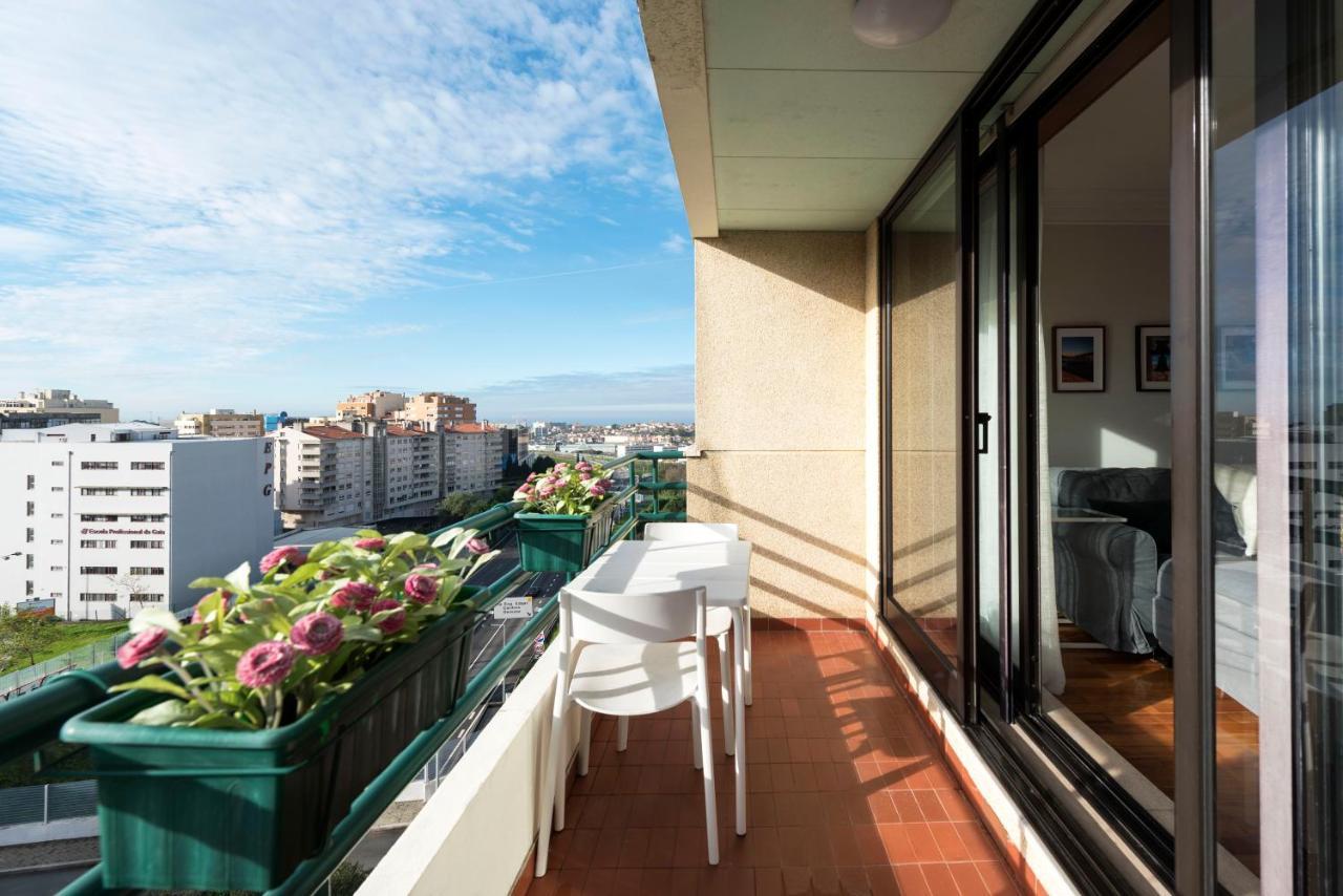 Lovelystay - Charming 3Br Flat W/ Free Parking In Devesas Vila Nova de Gaia Bagian luar foto