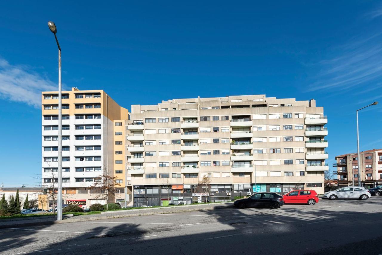 Lovelystay - Charming 3Br Flat W/ Free Parking In Devesas Vila Nova de Gaia Bagian luar foto