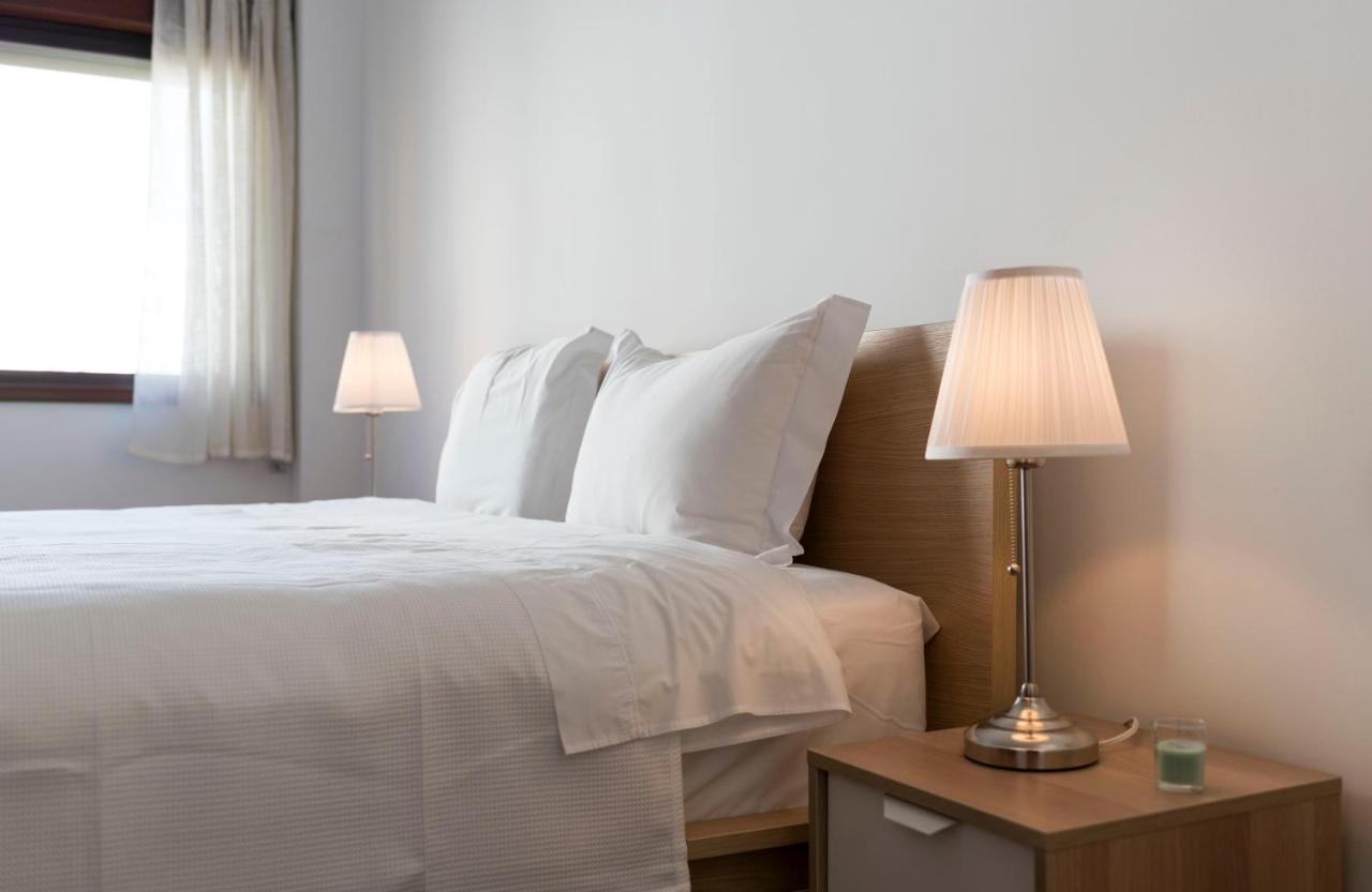Lovelystay - Charming 3Br Flat W/ Free Parking In Devesas Vila Nova de Gaia Bagian luar foto